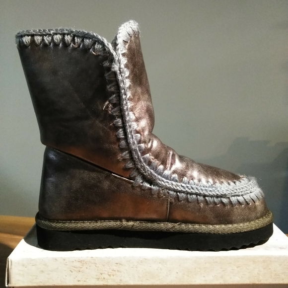 Cozy fall/winter boots - Picture 5 of 7